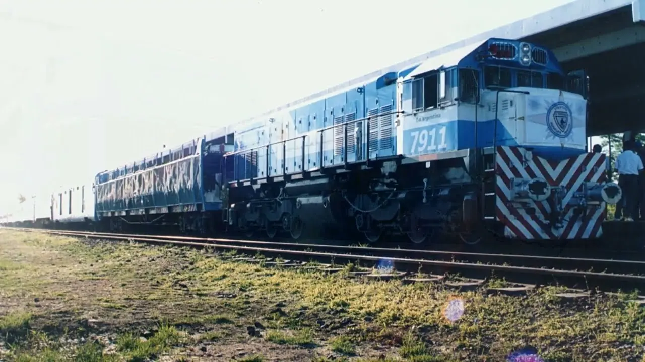 complejo ferroviario zárate gran capitan - Qué tren pasa por el puente de Zárate
