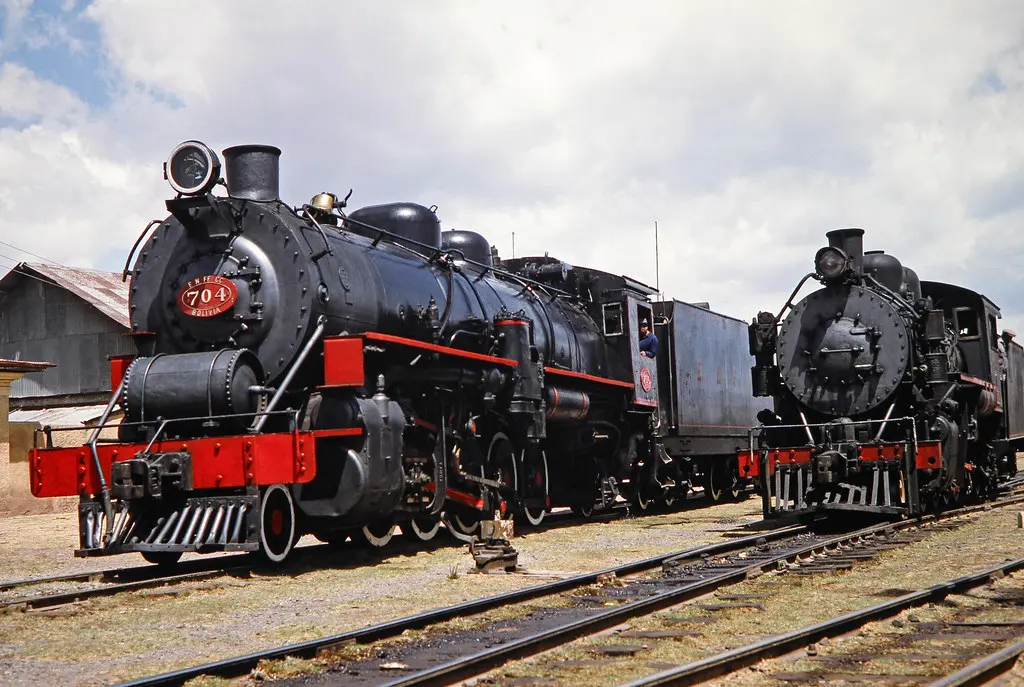 empresa nacional de ferrocarriles enfe bolivia - Qué trenes funcionan en Bolivia