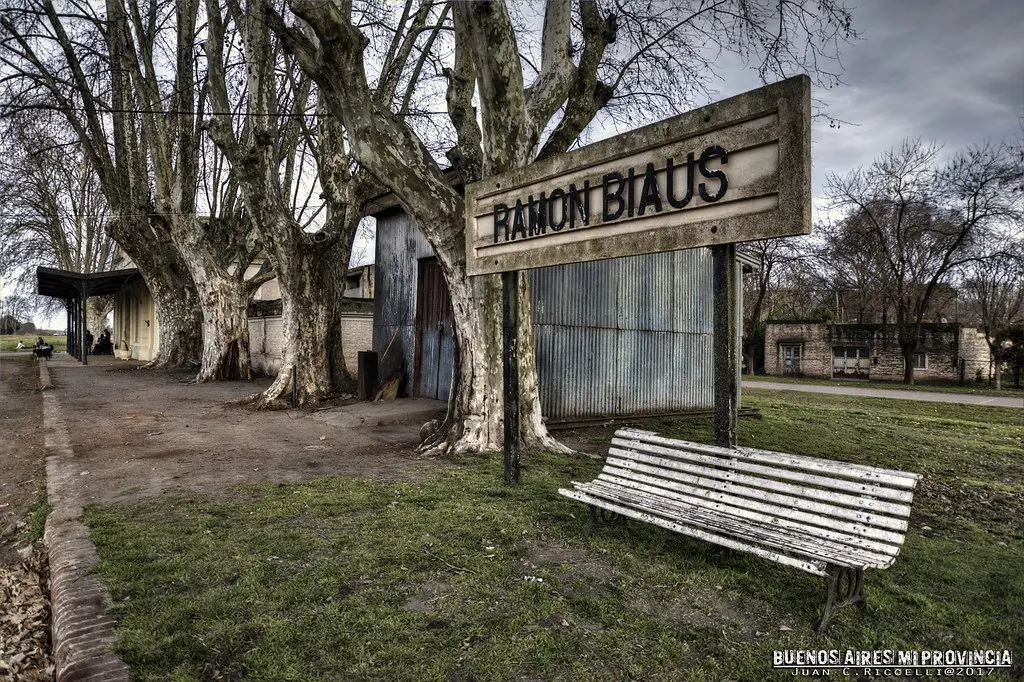 ferrocarril que pasa por estacion ramon biaus - Quién fue Ramón Biaus