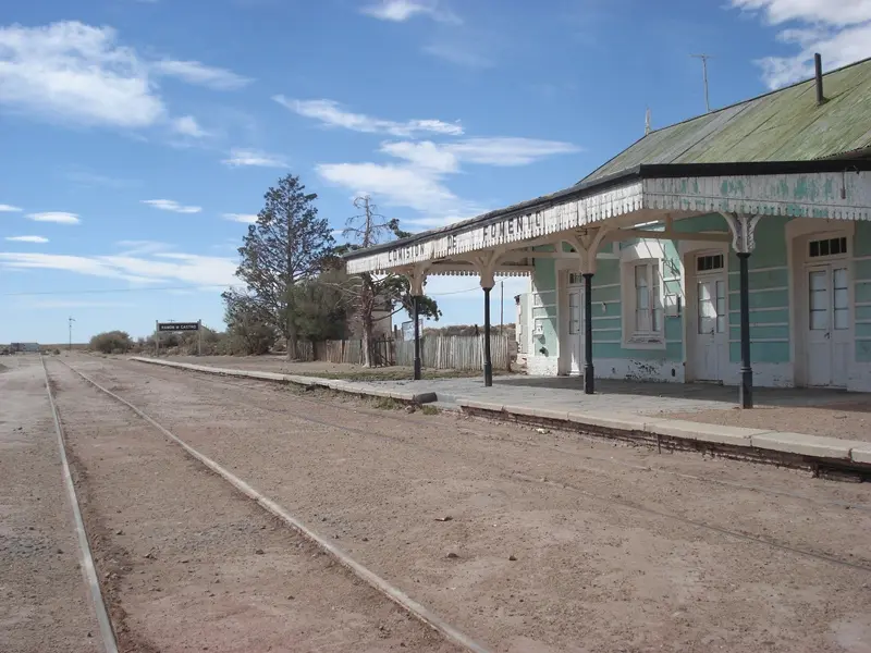 Estación de Ferrocarril Cutral Co: Un punto de encuentro histórico - Quién fundó Cutral Co estacion de ferrocarril cutralco - Quién fundó Cutral Co